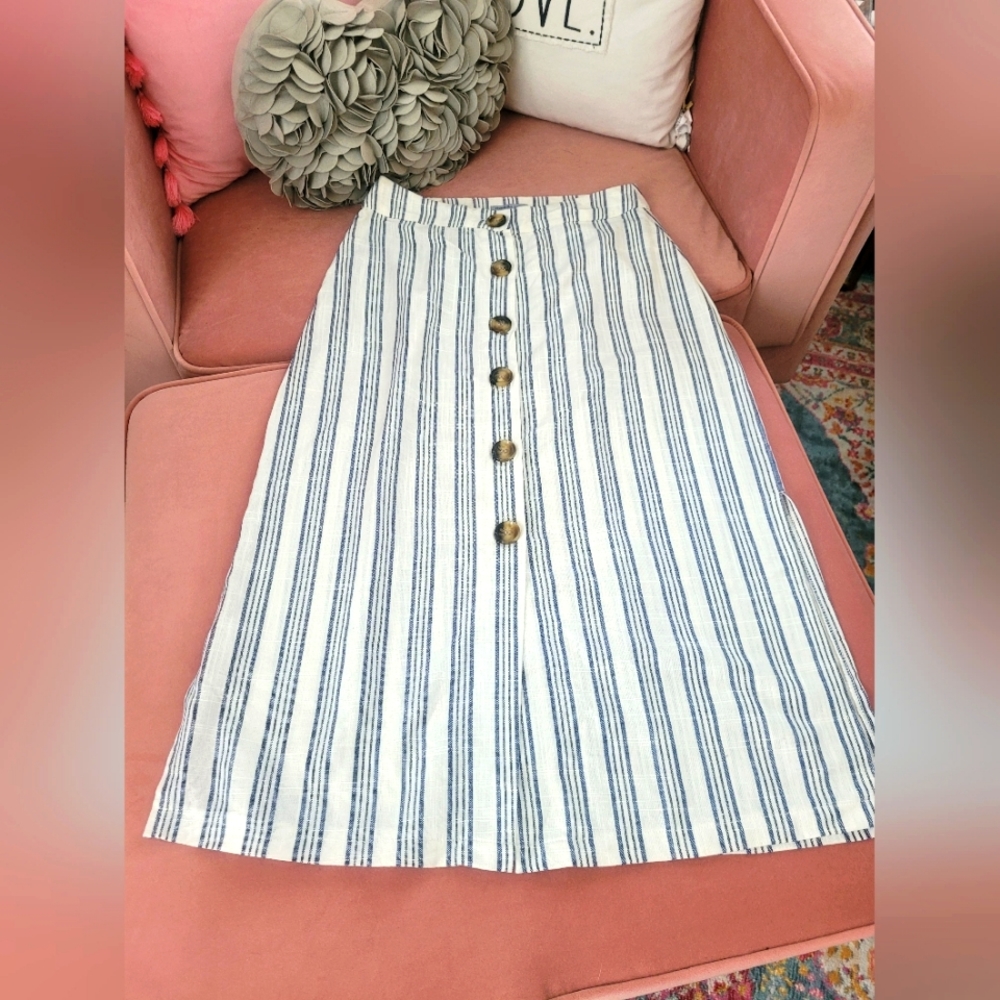 Linen Midi Skirt with side splits